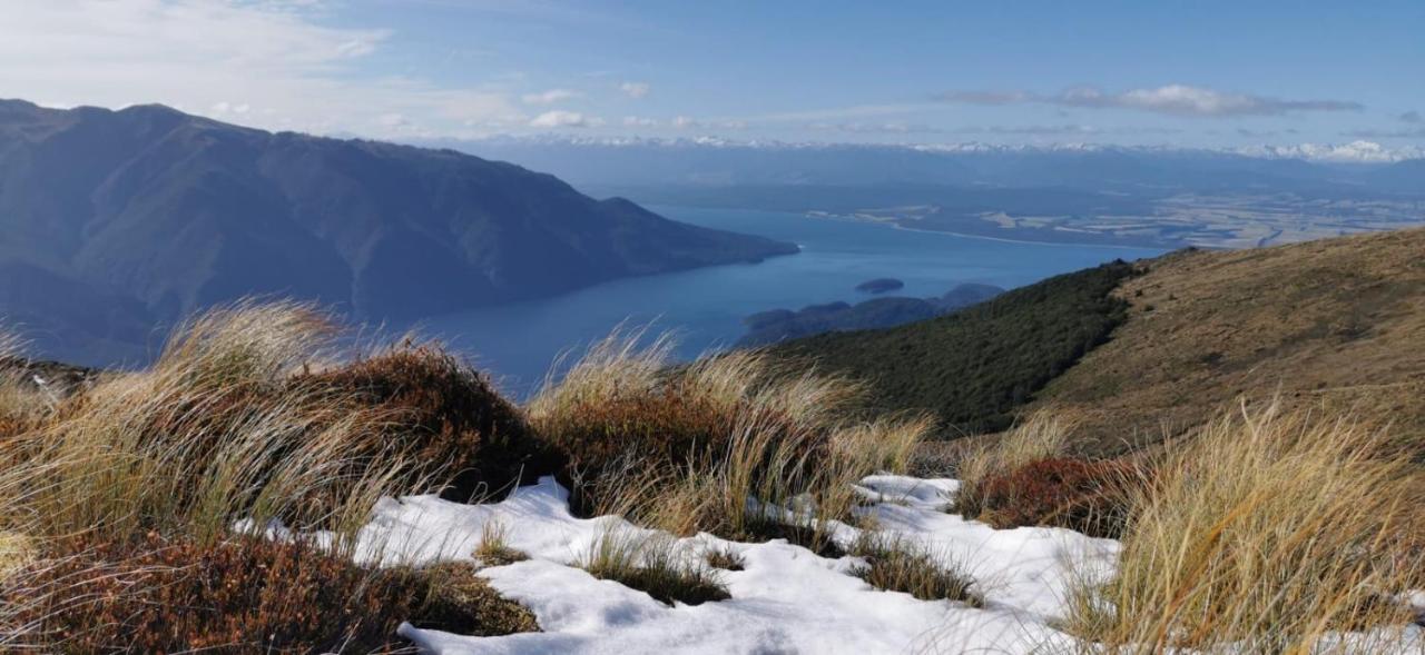 Kepler Oaks Chalet Te Anau Exterior photo